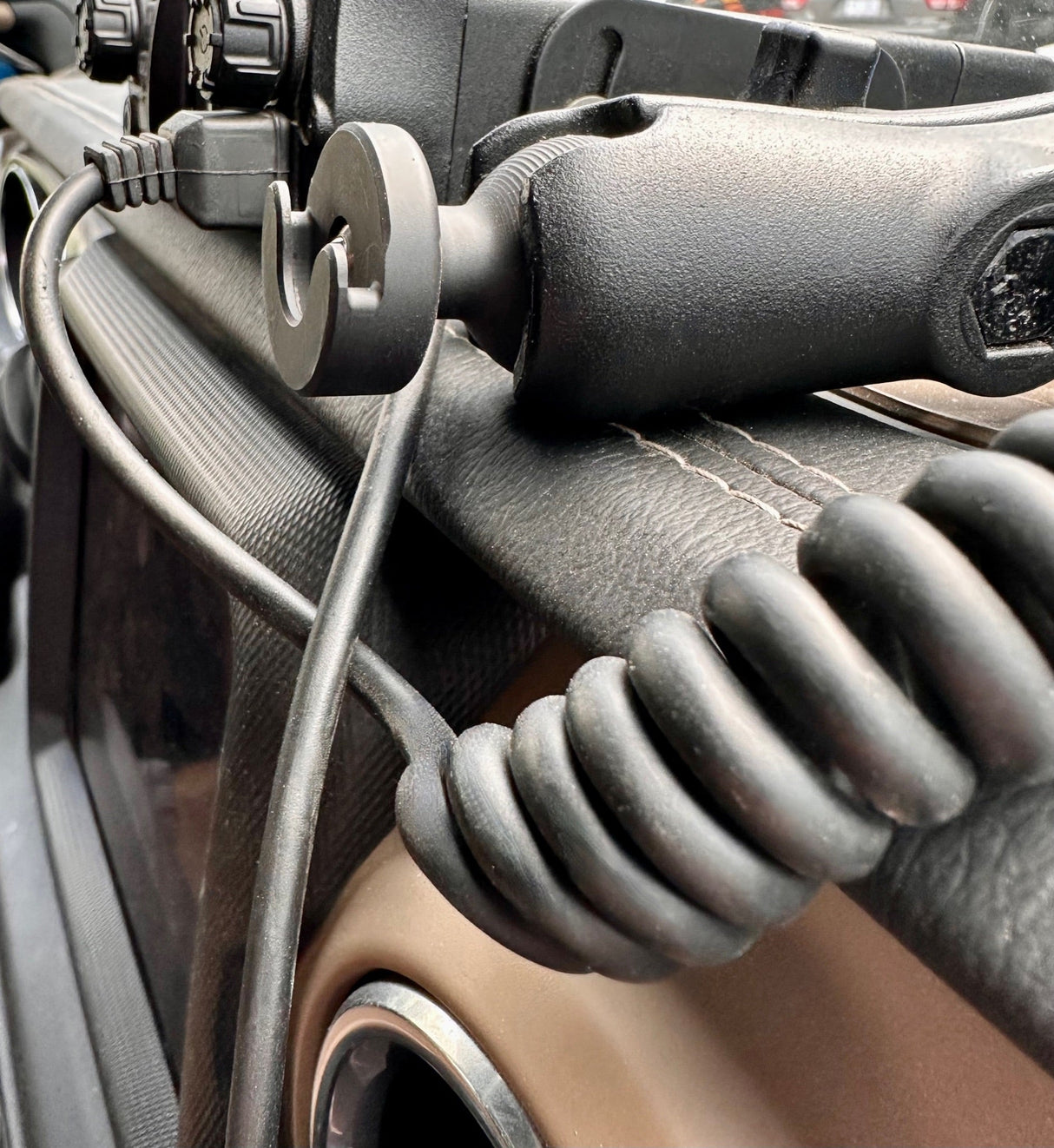 Jeep JK/JKU C.B. Clip Mount